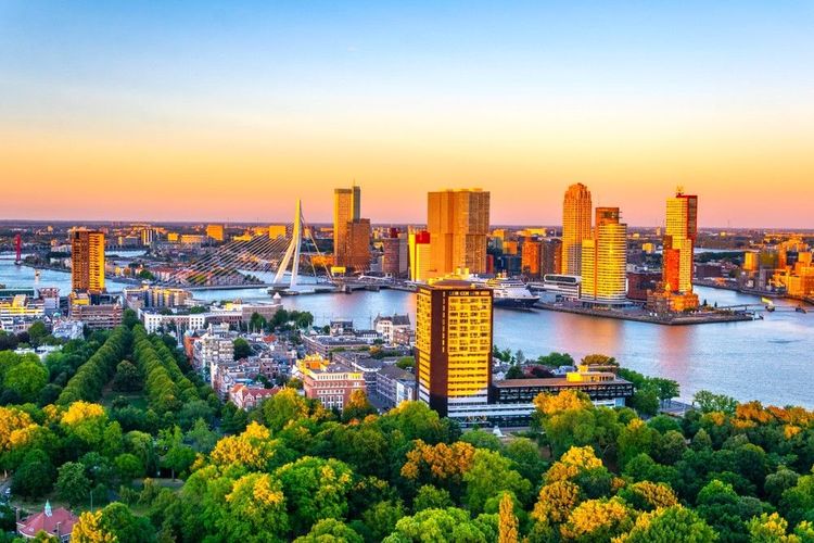 Rotterdam au coucher du soleil