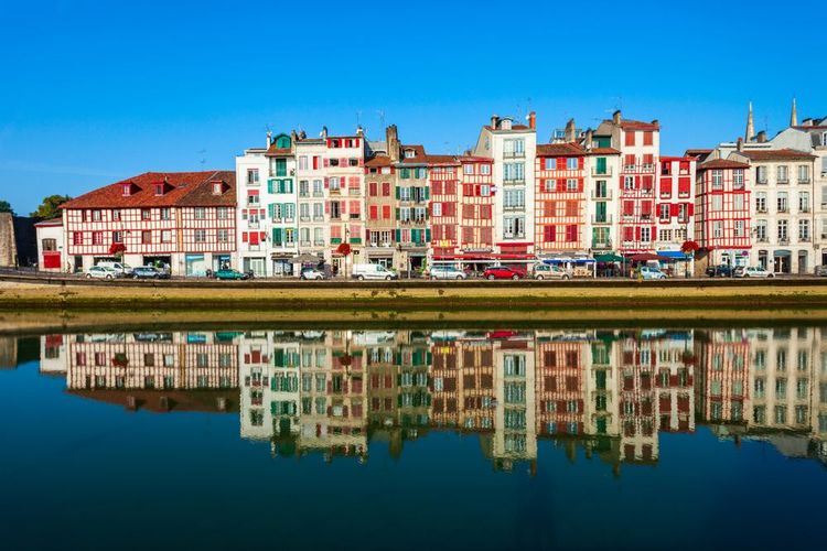 Bayonne