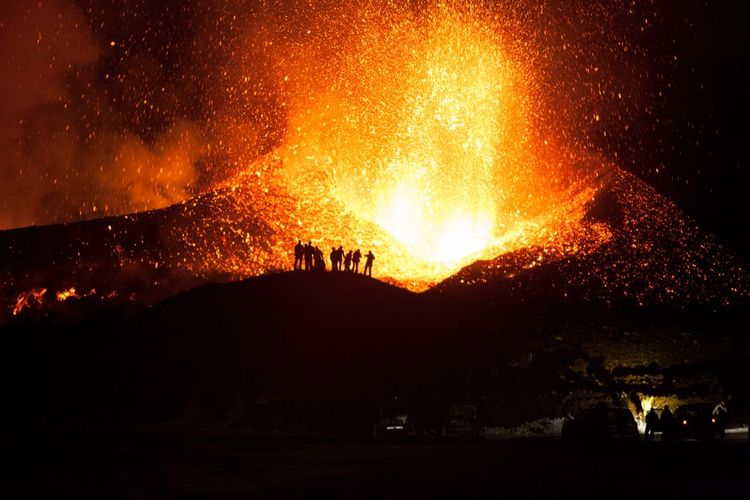Le volcan de l'Eyjafjallajökull en éruption
