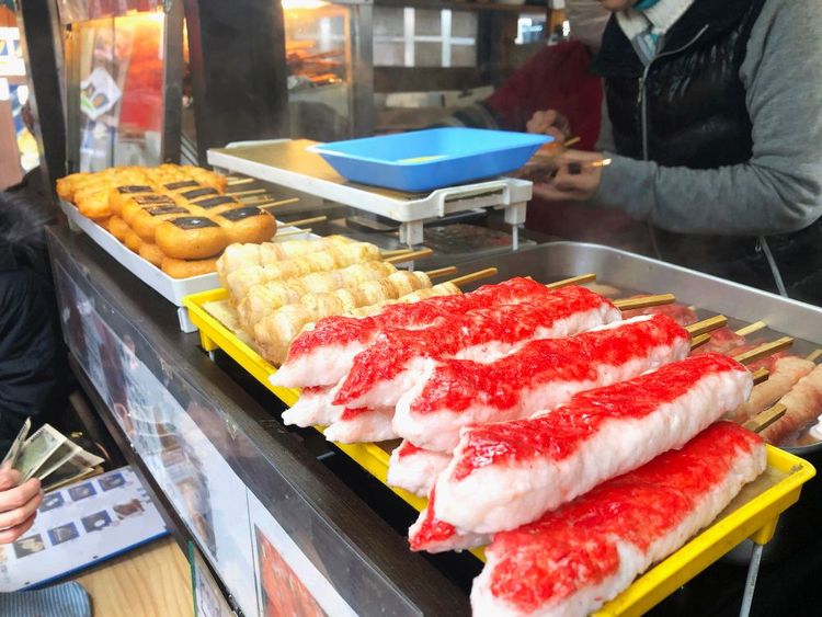 Brochettes sur le marché de Tsukiji