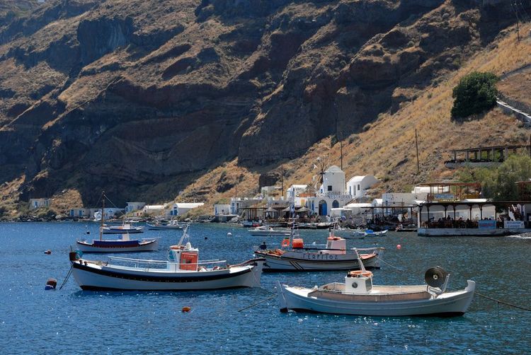 Geplanter Zwischenstopp im kleinen Hafen von Thirassia
