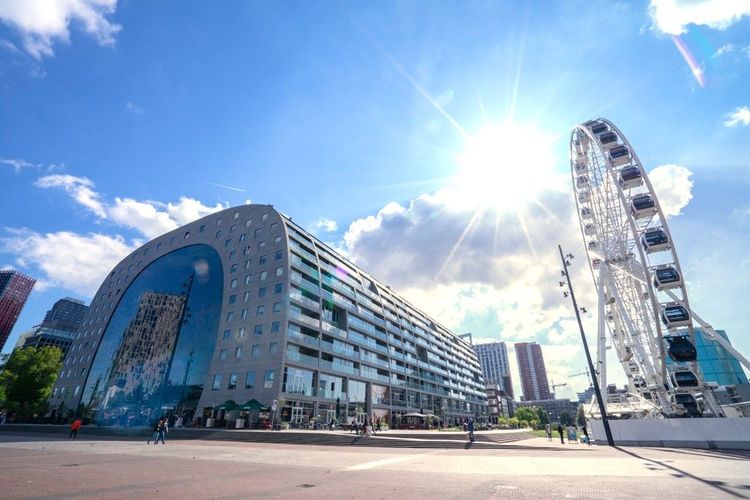 Le Markthal et la Grand Roue