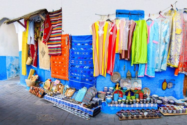 Commerçant dans le souk