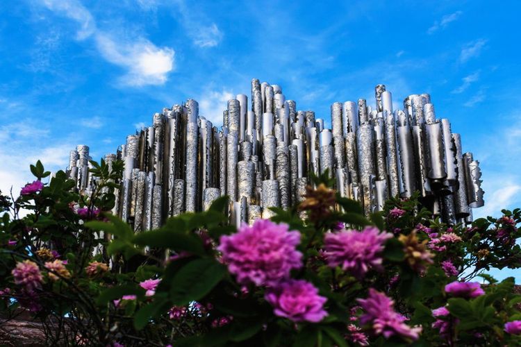 Le monument à Sibélius se situe dans le parc éponyme, quartier de Töölö. il évoque des orgues.