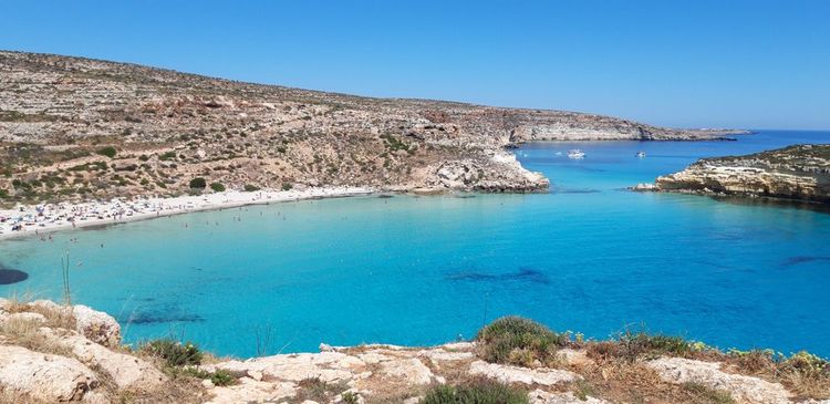  La plage dei Conigli, en Sicile, en Italie
