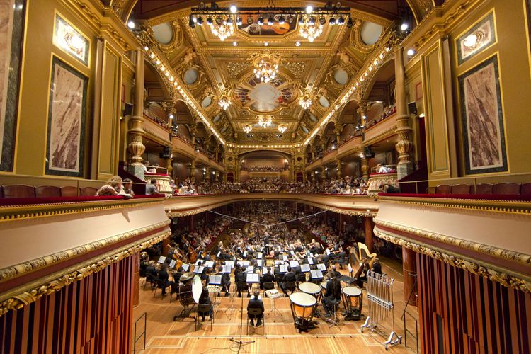 Victoria Hall, un palacio dedicado a la música