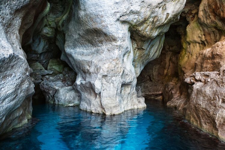 Una grotta dell'isola di Marettimo