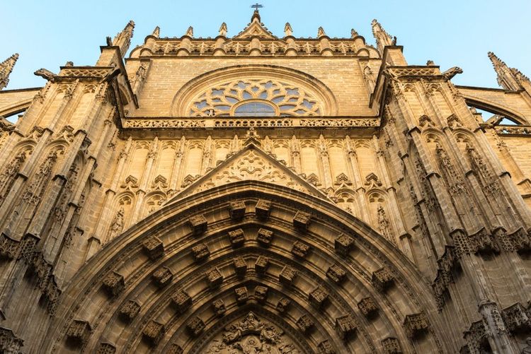 La façade de la cathédrale Notre-Dame-du-Siège de Séville