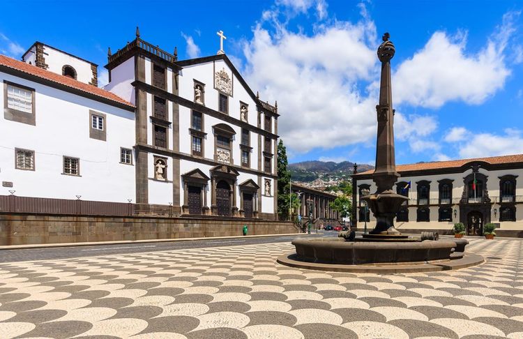 Funchal, la place de l'Hôtel de Ville
