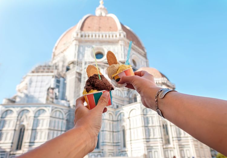  Gelato davanti al Duomo di Firenze