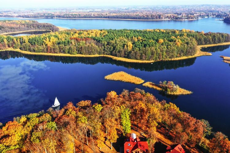 Vue aérienne sur les lacs de Mazurie