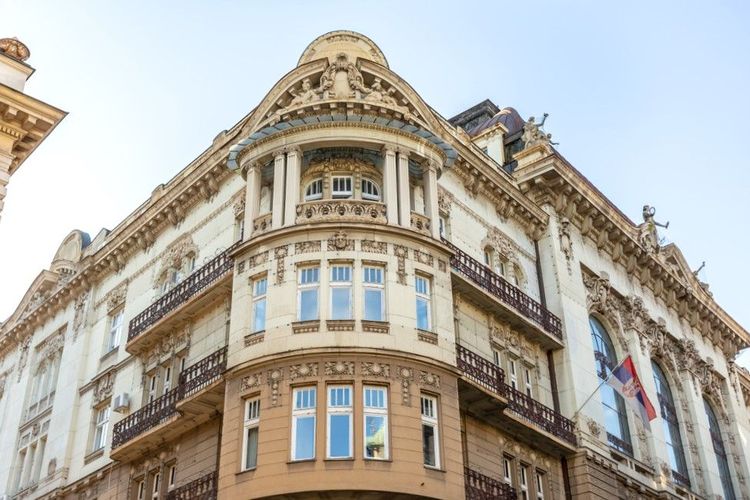 Façade néoclassique d'un immeuble de Skadarlija