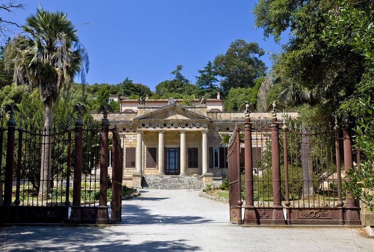 Le domanie de la Villa di San Martino, ou Villa Bonaparte.