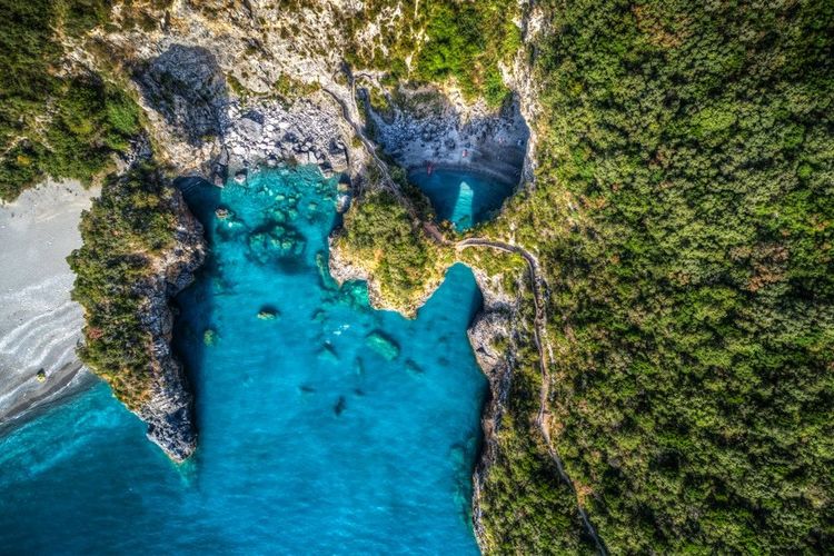 Vue aérienne sur Arco Magno