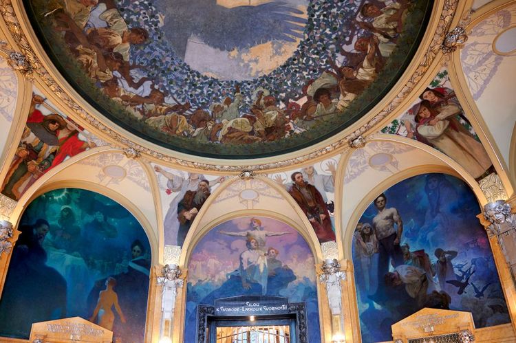 Une salle de la maison municpale à Prague