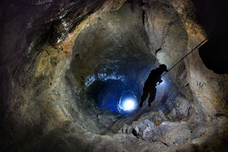 Au-delà d'une certaine profondeur, le gouffre devient ce qu'on appelle un "siphon"