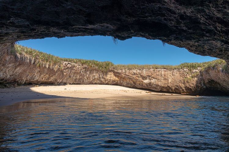 Plage cachée de l’île Marieta, Mexique