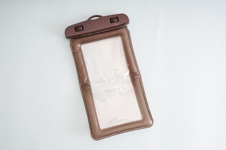 Pochette de téléphone sous-marine