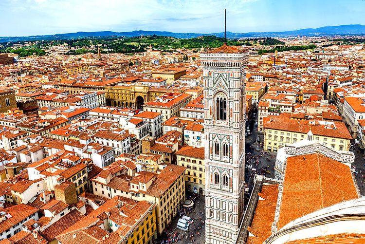 Le campanile di Giotto est le clocher du Duomo de Florence