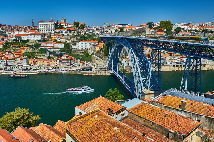 Crucero por el Duero, Oporto a orillas del río