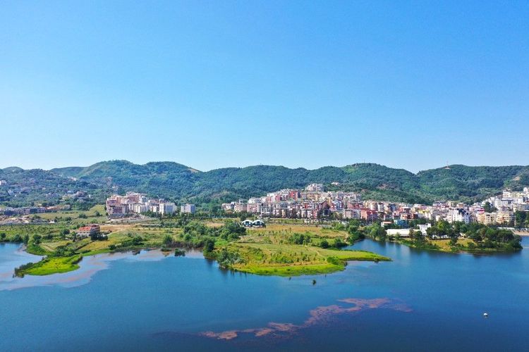 Découvrez le Grand Parc de Tirana : un voyage entre nature et histoire