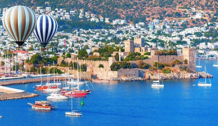 Survol en montgolfière de Bodrum et du château Saint-Pierre