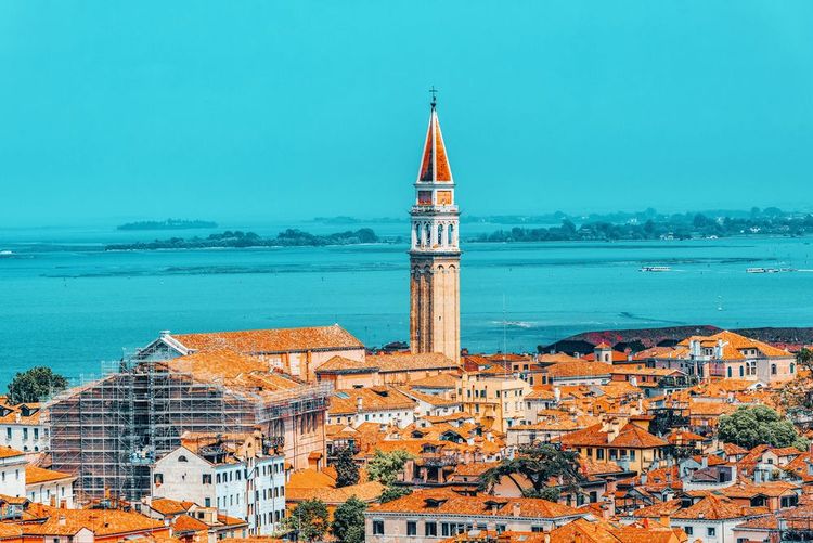 Le clocher sur l'île San Francesco, à Venise