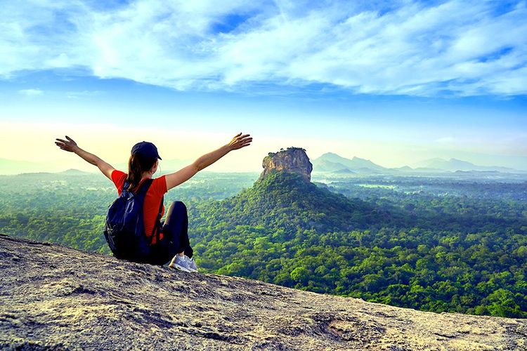Au petit matin, le fameux rocher de Sigiriya