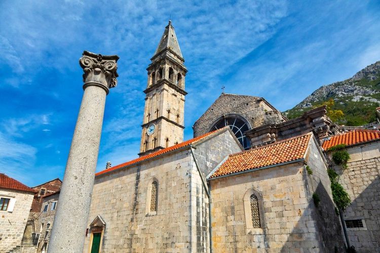 Voyage dans le temps à l'église Saint-Nicolas de Perast