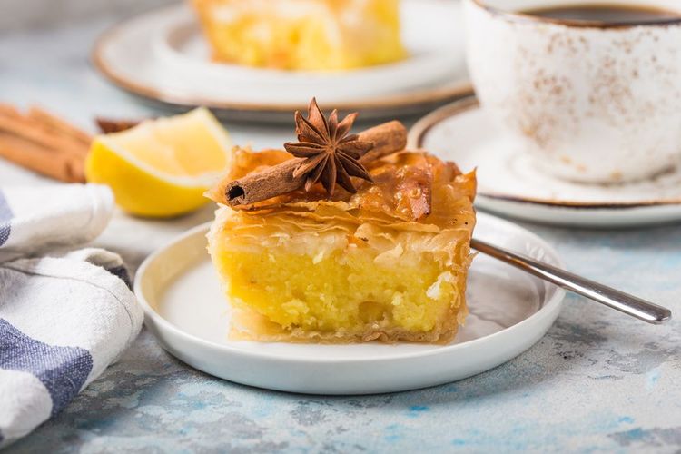 La bougatsa krema, à la crème et à la cannelle