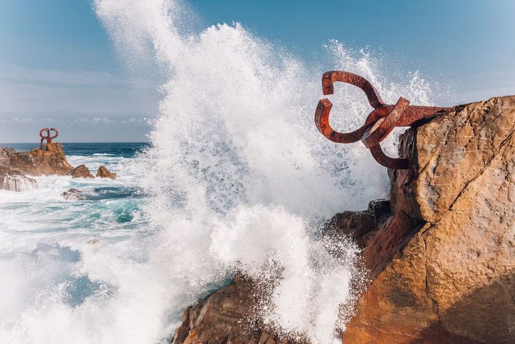 Le Peigne des Vents : une danse intemporelle de nature et d'art à San Sebastián