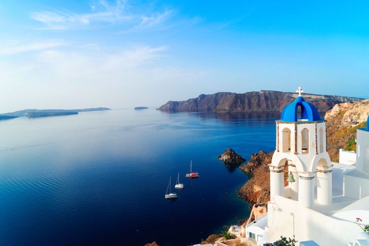 De Fira a Oia: un paseo por la Caldera de Santorini