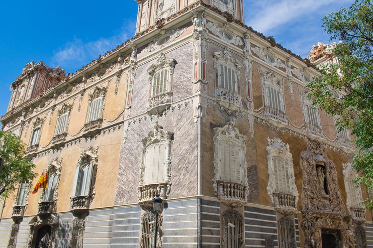 Visit the incredible National Ceramics Museum