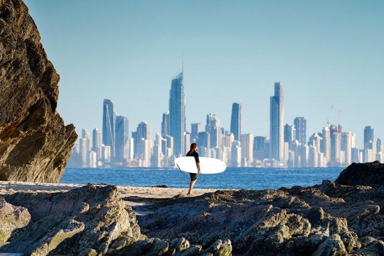 Surfeur sur la Gold Coast