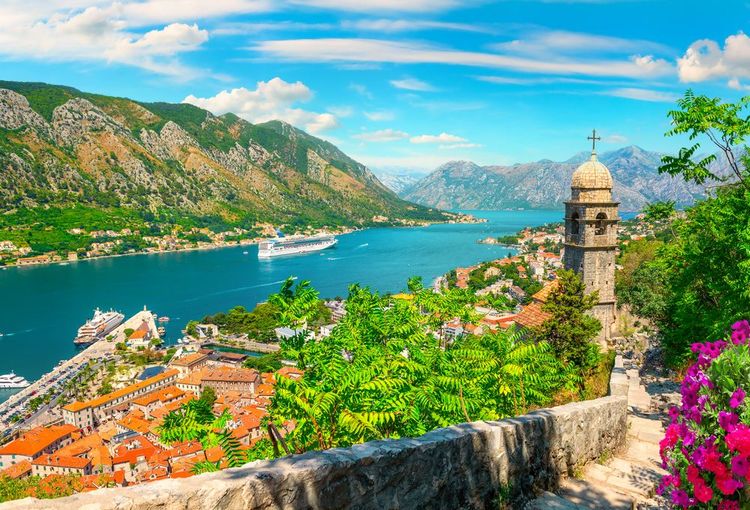 Découvrez les balades en bateau autour de la baie de Perast
