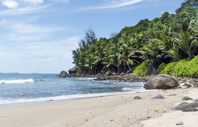Une des plages de l'île Silhouette, Seychelles