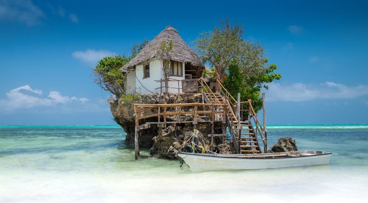 Vue du restaurant The Rock à Zanzibar