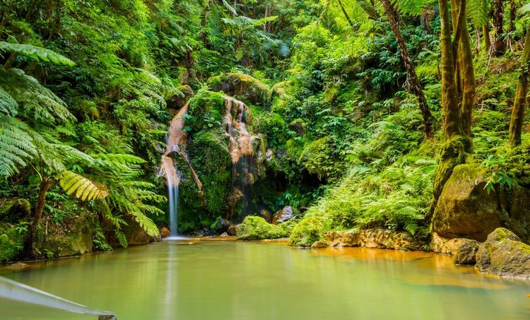 Caldeira Velha, aux Açores