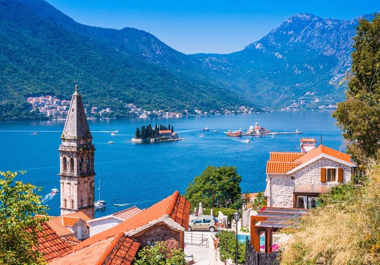 Vue sur la baie des Bouches du Kotor, depuis Perast.