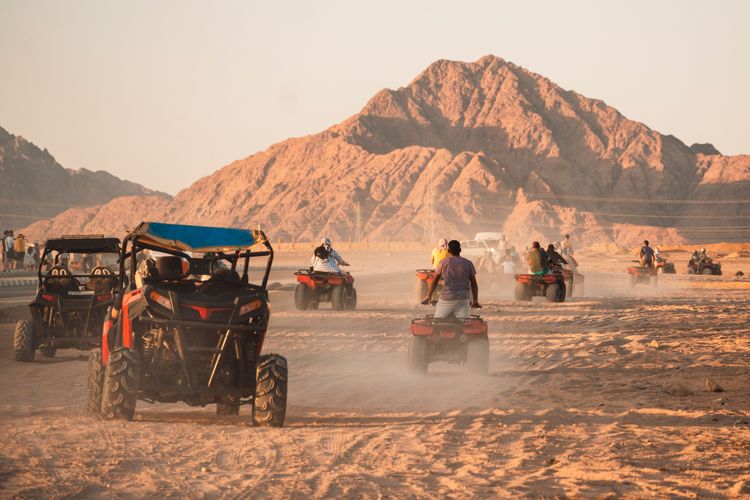 Safari in the heart of the Egyptian desert in Hurghada