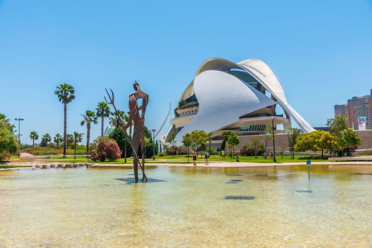 Una passeggiata negli splendidi giardini del Turia a Valencia