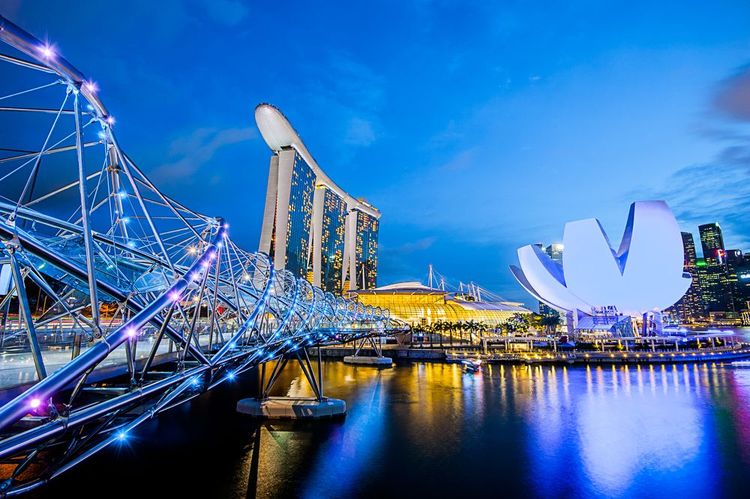 Le Helix Bridge, Singapour