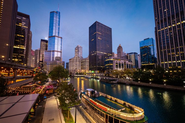 Chicago sa rivière et les buildings