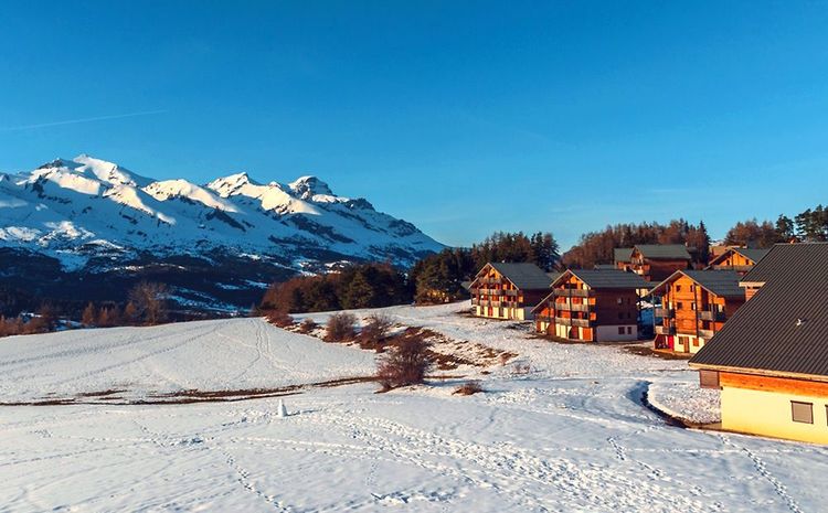 Les chalets en bois de La Joue du Loup