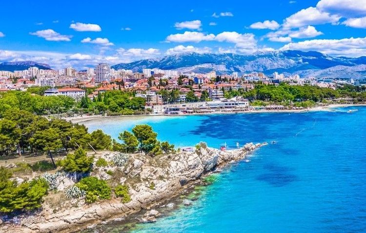 La baie de la plage de Bačvice, Split