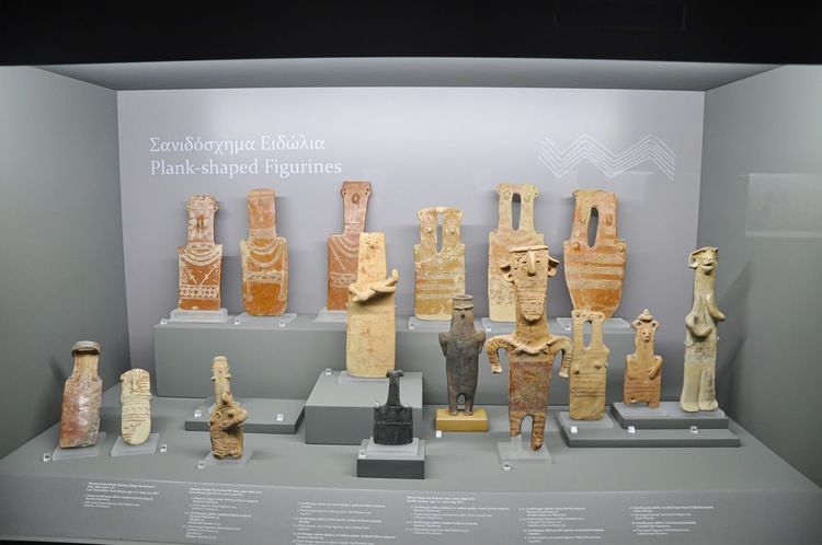 Musée archéologique de Nicosie, figures très anciennes