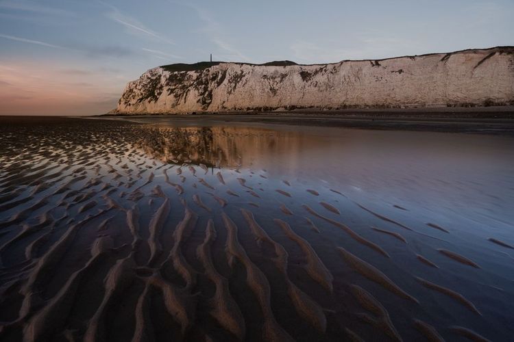 Coucher de soleil sur la côte du Cap Blanc-Nez au pas-de-calais