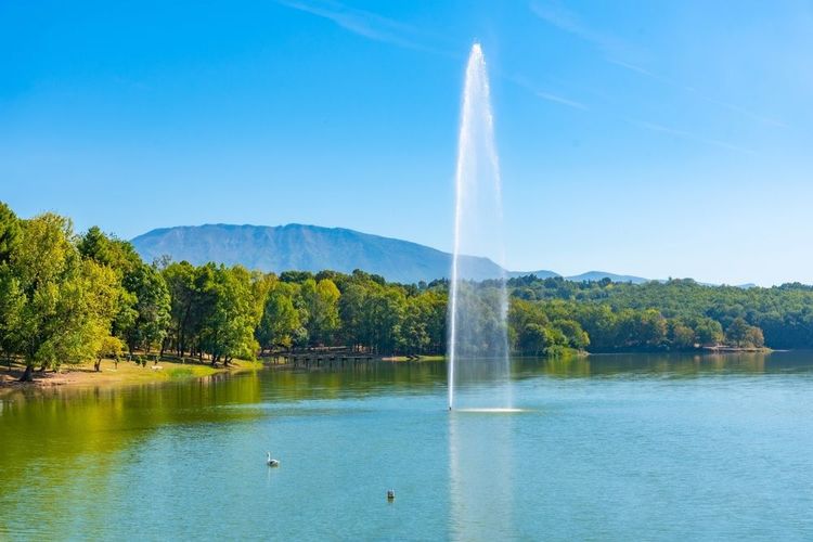Le Grand Parc se singularise avec ce formidable jet d'eau vertical