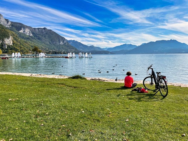 Die grüne Route um den Lac d'Annecy mit dem Fahrrad