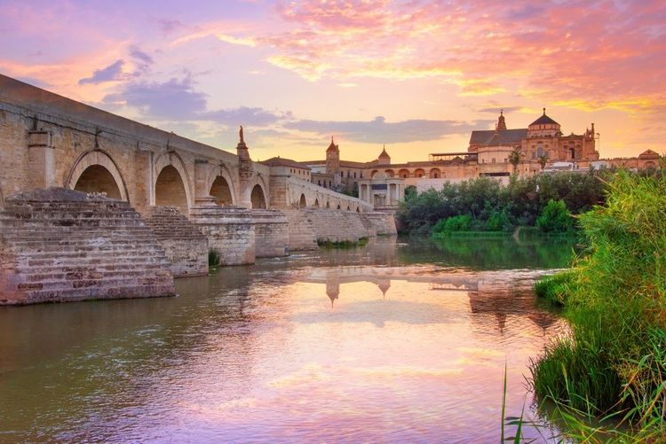 Pont romain sur le fleuve Guadalquivir, Cordoue, Andalousie.